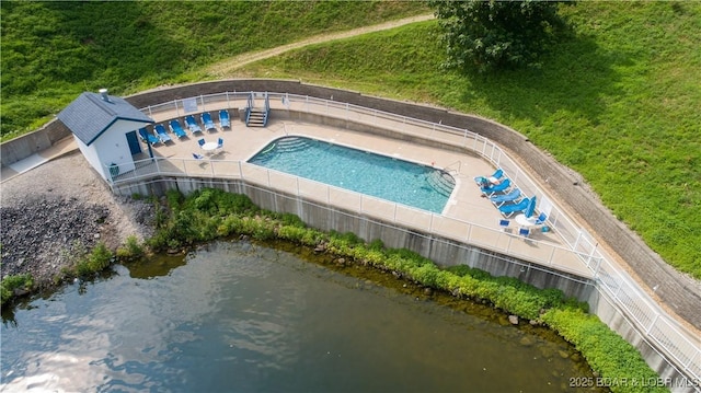 85 Monarch Cove Ln Unit 2C, Lake Ozark, MO 65049 - aerial view of a pool