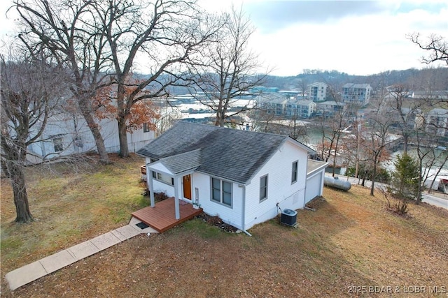 aerial view of property and surrounding area