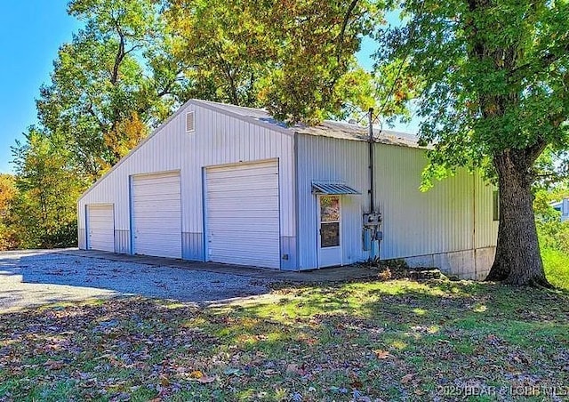 view of detached garage