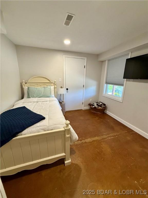 bedroom featuring baseboards, recessed lighting, and carpet flooring