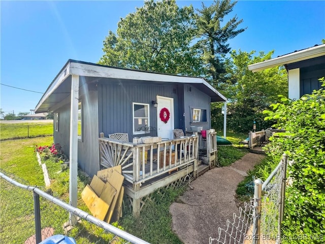 view of front of property