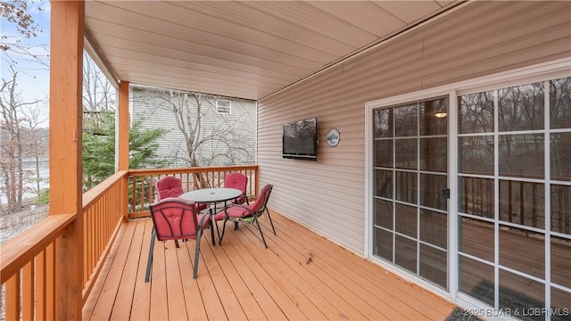 deck featuring outdoor dining space