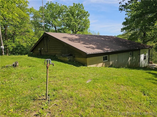 view of outdoor structure