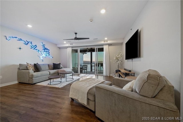 living room featuring ceiling fan, wood finished floors, recessed lighting, and baseboards