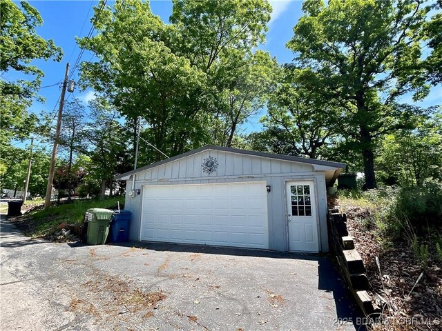 view of detached garage