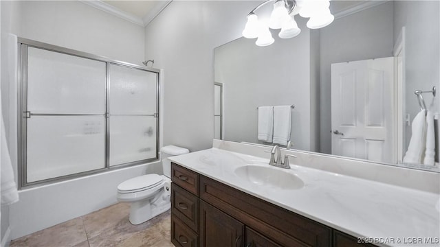 full bath featuring crown molding, a chandelier, toilet, vanity, and enclosed tub / shower combo