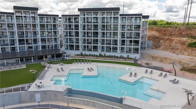 1045 Topsider Ln Unit 314, Osage Beach, MO 65065 - community pool with a patio