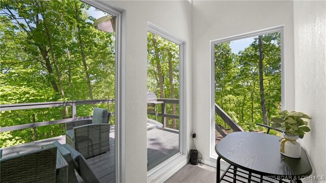 115 Hacksaw Ln, Camdenton, MO 65020 - view of sunroom / solarium