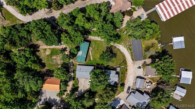 74 Jay Bird Ln, Sunrise Beach, MO 65079