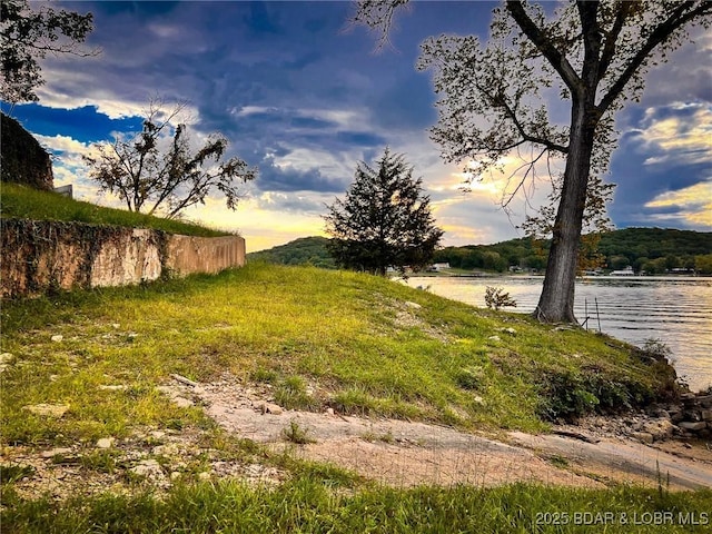 226 Chimney Rock Rd, Camdenton, MO 65020