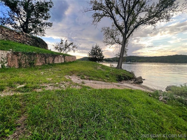 226 Chimney Rock Rd, Camdenton, MO 65020