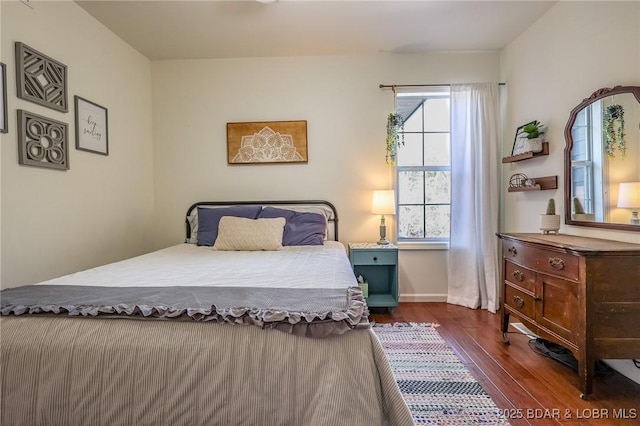 138 Siesta Cir, Camdenton, MO 65020 - bedroom featuring wood finished floors and baseboards