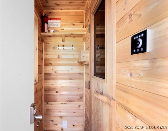 855 Ginger Rd, Lake Ozark, MO 65049 - view of closet