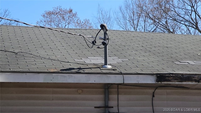 1501 Long Ln, Eldon, MO 65026 - exterior view of roof with shingles
