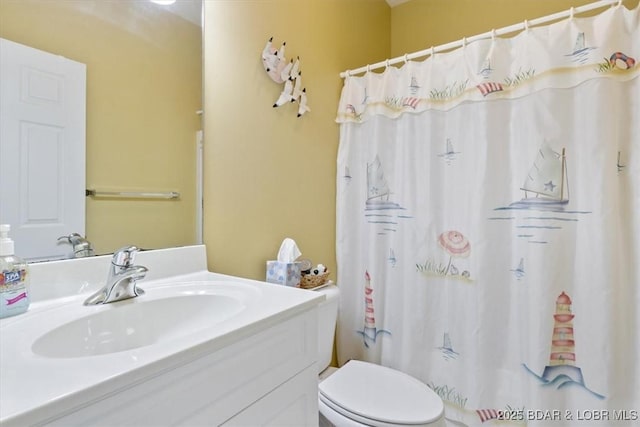879 Great Ship St, Osage Beach, MO 65065 - full bath featuring vanity, toilet, and curtained shower