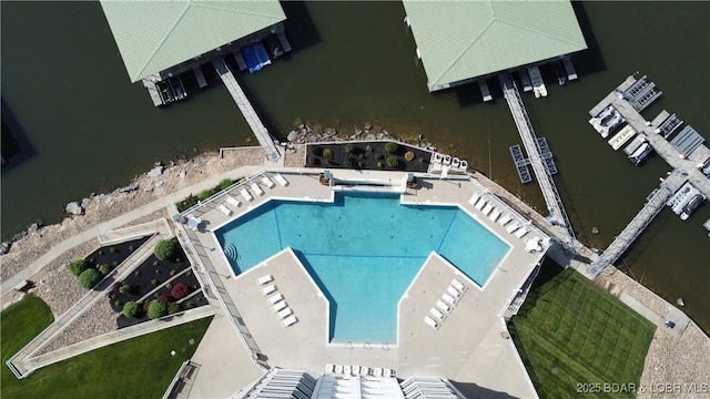 4800 Eagleview Dr Unit 6104, Osage Beach, MO 65065 - community pool featuring a water view