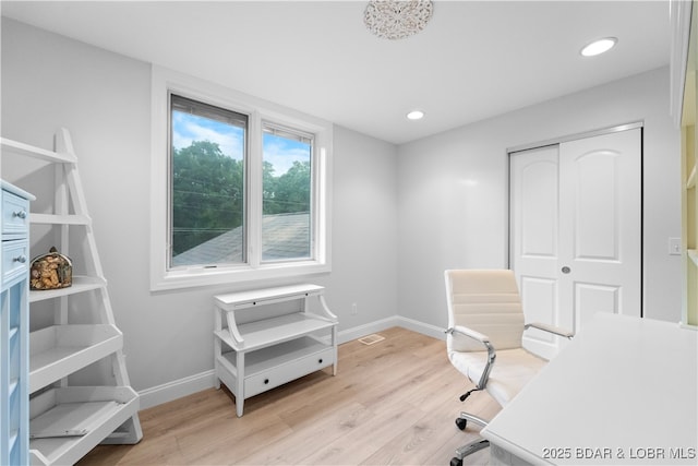 584 Black Hawk Dr, Lake Ozark, MO 65049 - office featuring light wood-style floors, baseboards, and recessed lighting