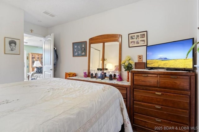 169 Kaanapali Dr, Roach, MO 65787 - view of bedroom