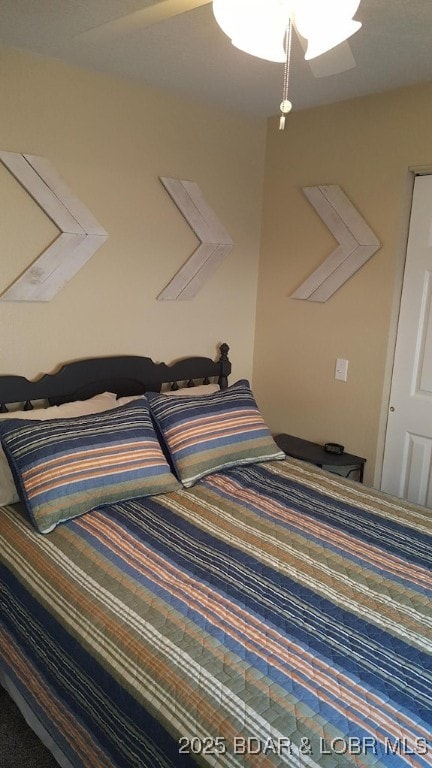 1481 Ledges Dr Unit 221, Osage Beach, MO 65065 - bedroom featuring ceiling fan