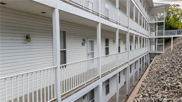 275 Flynn Rd Unit 207, Lake Ozark, MO 65049 - view of side of home