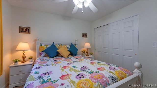 364 Cedar Heights Dr Unit 2D, Camdenton, MO 65020 - bedroom with a closet and ceiling fan