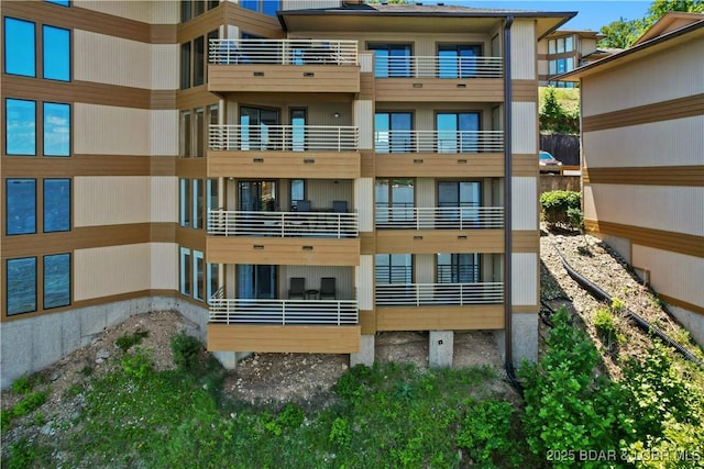 701 Cedar Rd Unit 1A, Lake Ozark, MO 65049 - view of apartment building / complex