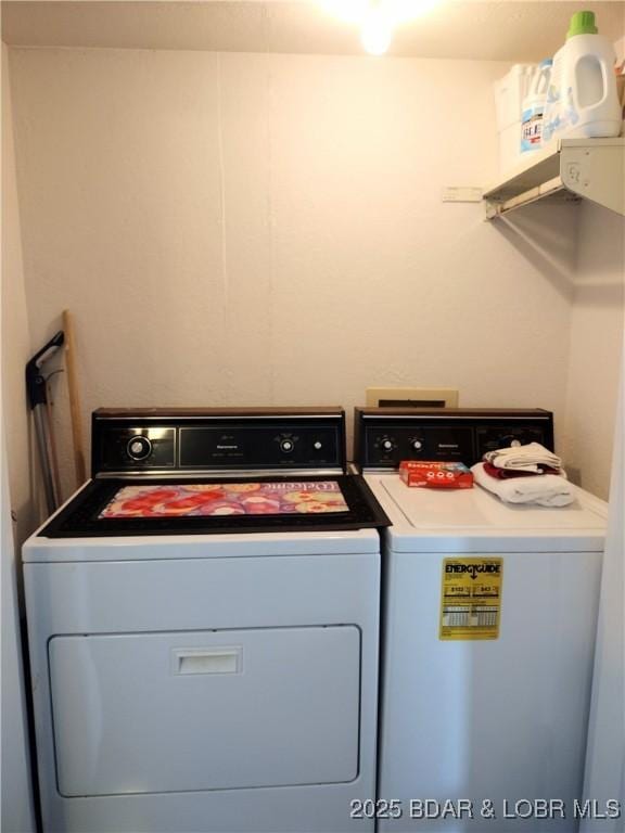 2500 Bay Point Ln Unit 342, Osage Beach, MO 65020 - washroom featuring washer and clothes dryer