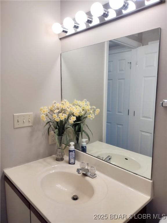 2500 Bay Point Ln Unit 342, Osage Beach, MO 65020 - bathroom featuring vanity