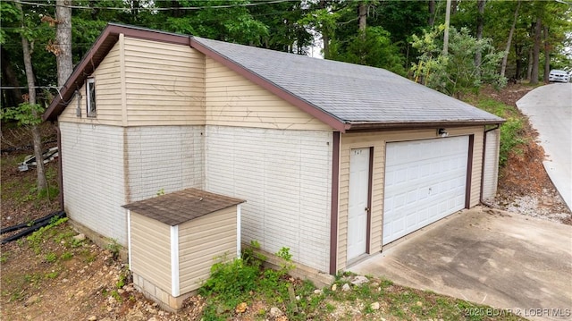 864 Four Waters Dr, Sunrise Beach, MO 65079 - view of detached garage