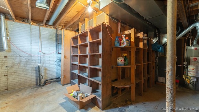 864 Four Waters Dr, Sunrise Beach, MO 65079 - unfinished below grade area with gas water heater