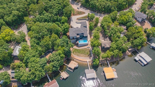 481 Comanche Rd, Lake Ozark, MO 65049 - aerial view of property's location with a large body of water
