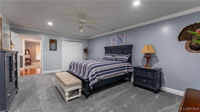 149 Snead Cir, Lake Ozark, MO 65049 - bedroom featuring dark colored carpet, baseboards, a closet, crown molding, and recessed lighting