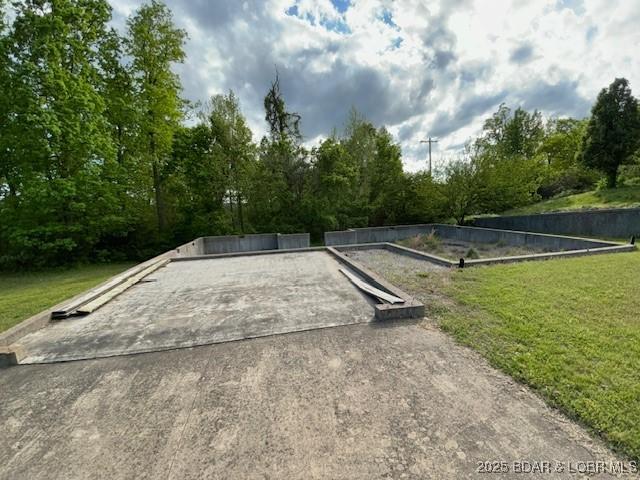 151 Oak Hill Forest Dr, Eldon, MO 65026