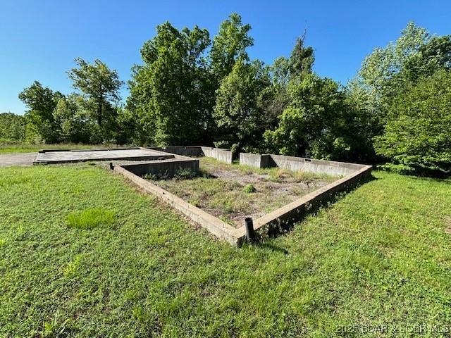 151 Oak Hill Forest Dr, Eldon, MO 65026