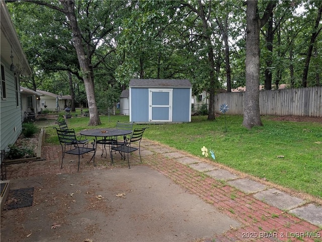 1001 Ha Ha Tonka Rd, Camdenton, MO 65020 - view of patio featuring outdoor dining area