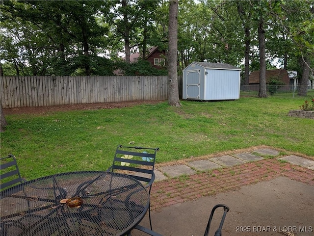 1001 Ha Ha Tonka Rd, Camdenton, MO 65020 - view of yard featuring outdoor dining space