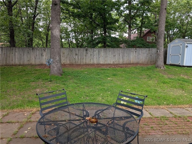 1001 Ha Ha Tonka Rd, Camdenton, MO 65020 - view of yard with outdoor dining space