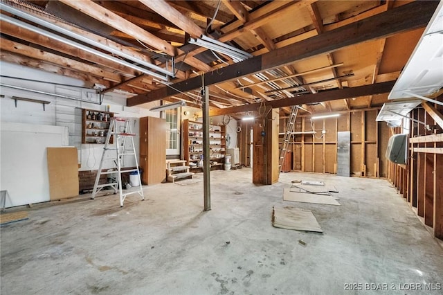5275 Glass Cir, Osage Beach, MO 65065