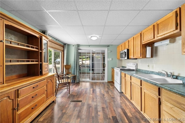 5275 Glass Cir, Osage Beach, MO 65065