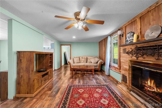 5275 Glass Cir, Osage Beach, MO 65065