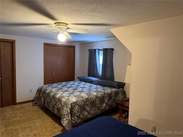 29720 Uu Hwy, Warsaw, MO 65355 - bedroom with carpet flooring, ceiling fan, and a textured ceiling