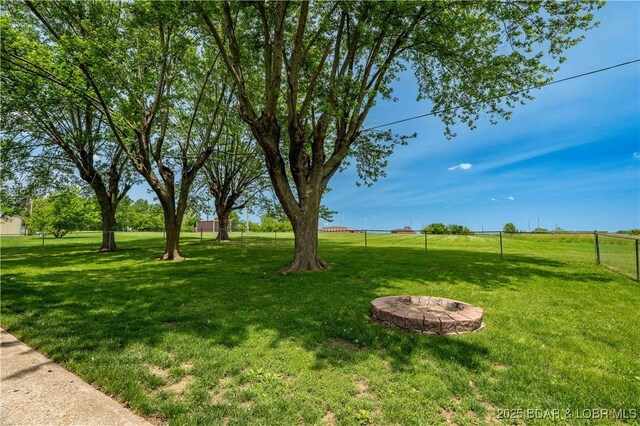 107 Haynes St, Eldon, MO 65026 - view of yard