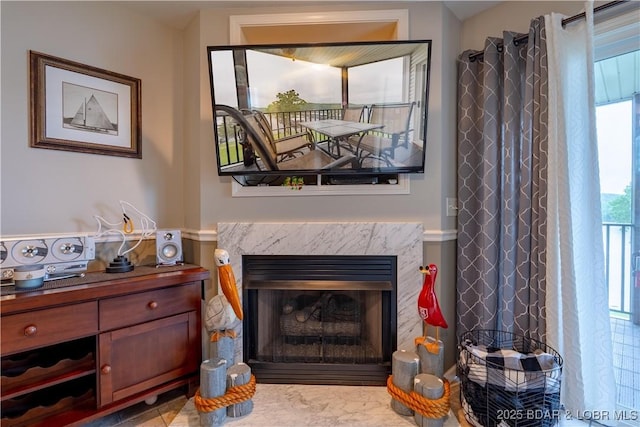 549 Park Place Dr Unit 2D, Kaiser, MO 65047 - detailed view of a high end fireplace