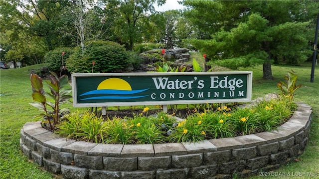 101 Circle Edge Unit 20-3A, Lake Ozark, MO 65049 - community / neighborhood sign with a yard
