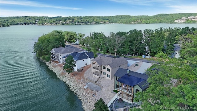 105 Hollow Oak Ct, Sunrise Beach, MO 65079 - photo 2