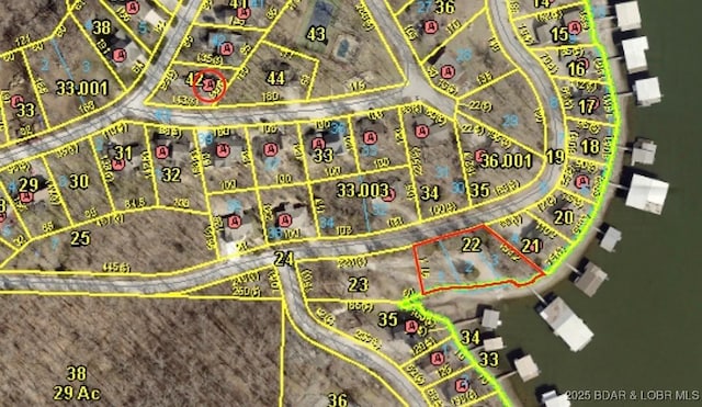 1556 Mockingbird Ln, Osage Beach, MO 65065 - aerial view of property's location featuring property parcel outlined