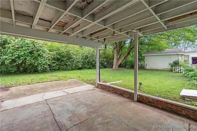 320 N Chestnut St, Eldon, MO 65026 - view of patio