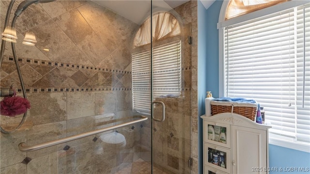 1119 Beacon Pointe Cir, Lake Ozark, MO 65049 - photo 16