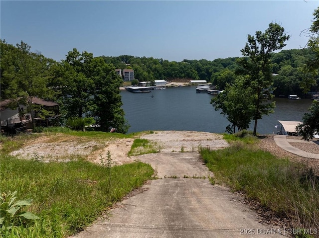 1010 Linn Creek Dr, Lake Ozark, MO 65049