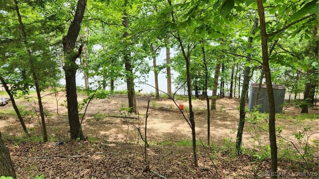 271 Racetrack Cir, Linn Creek, MO 65052